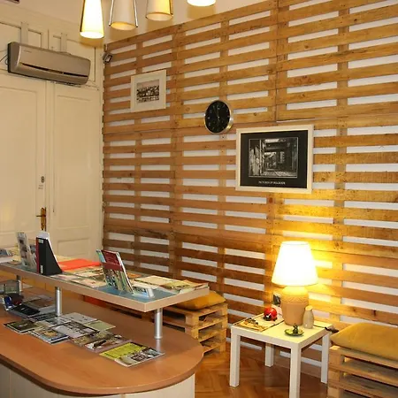 Time Hostel *